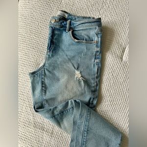 Skinny crop denim